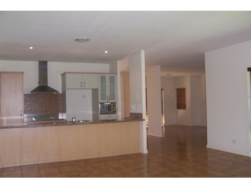 Hope Island QLD 4212