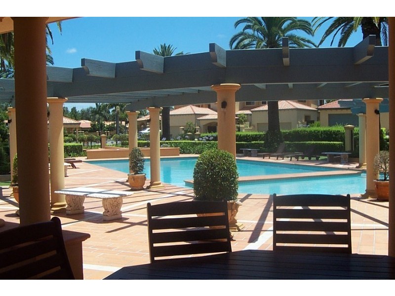 Hope Island QLD 4212