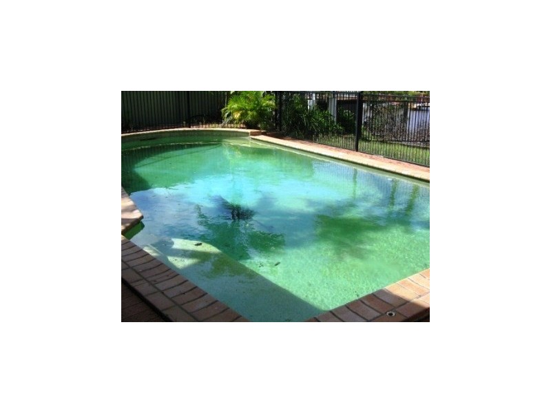 11 Bass Place, Paradise Point QLD 4216