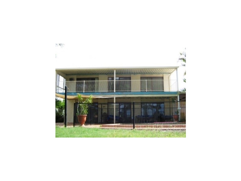 11 Bass Place, Paradise Point QLD 4216