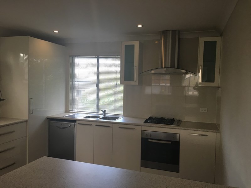 1/48 Government Road, Labrador QLD 4215