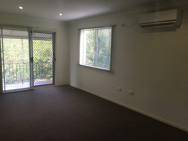 1/48 Government Road, Labrador QLD 4215