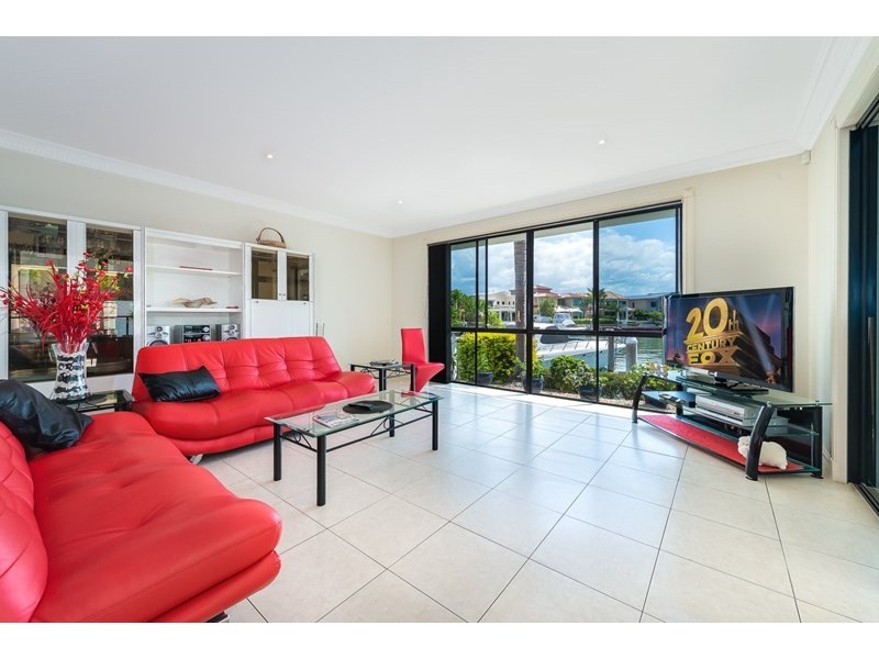 24 The Sovereign Mile, Sovereign Islands QLD 4216