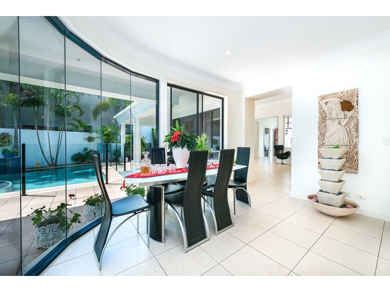 24 The Sovereign Mile, Sovereign Islands QLD 4216