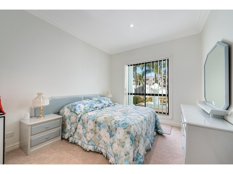 24 The Sovereign Mile, Sovereign Islands QLD 4216