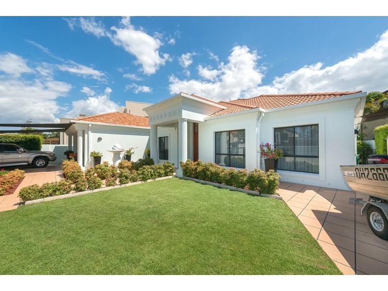 24 The Sovereign Mile, Sovereign Islands QLD 4216