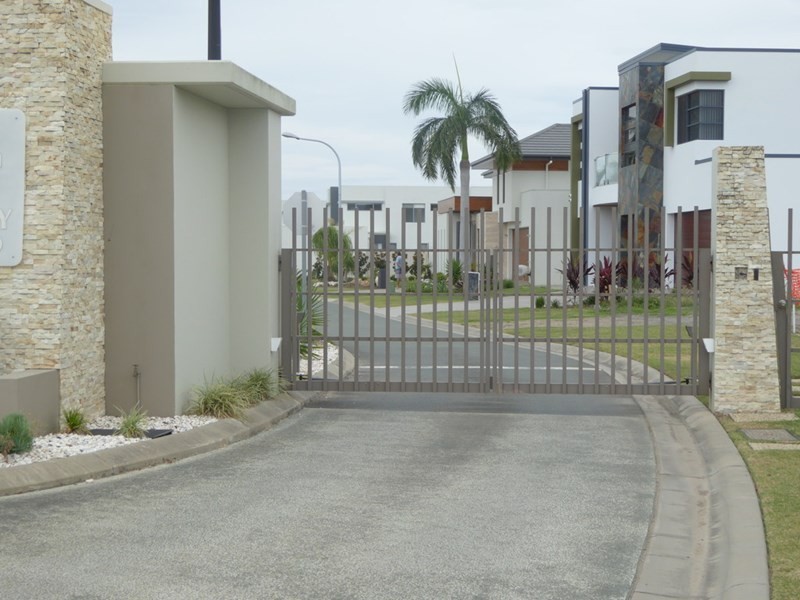 7603 Fairway Boulevard, Hope Island QLD 4212