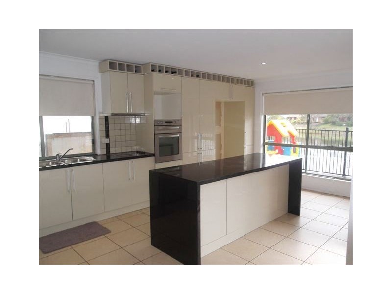 63 Southlake Drive, Varsity Lakes QLD 4227