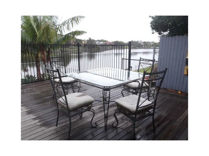 63 Southlake Drive, Varsity Lakes QLD 4227