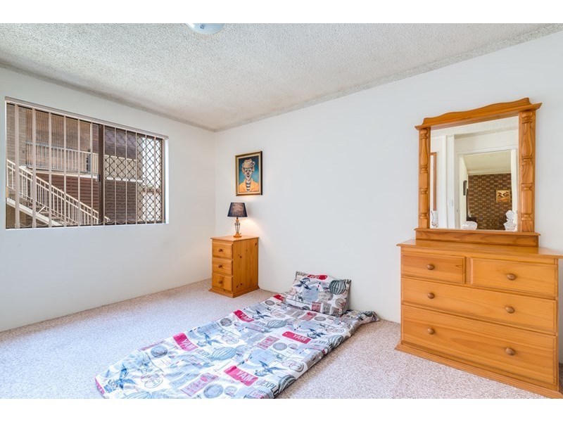 1/61 Bayview Street, Runaway Bay QLD 4216