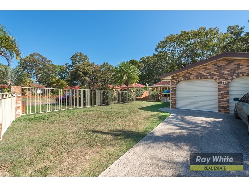 2/11 Woodgate Place, Paradise Point QLD 4216