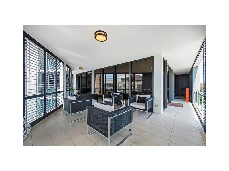 2304/1 Marina Promenade, Paradise Point QLD 4216