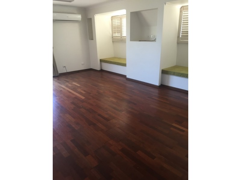 3 Dirk Hartog Place, Hollywell QLD 4216