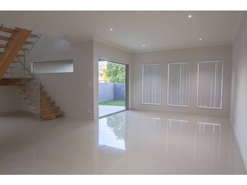 2/2 Compass Drive, Biggera Waters QLD 4216