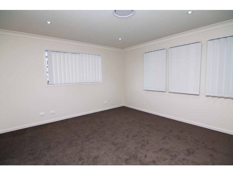 2/2 Compass Drive, Biggera Waters QLD 4216