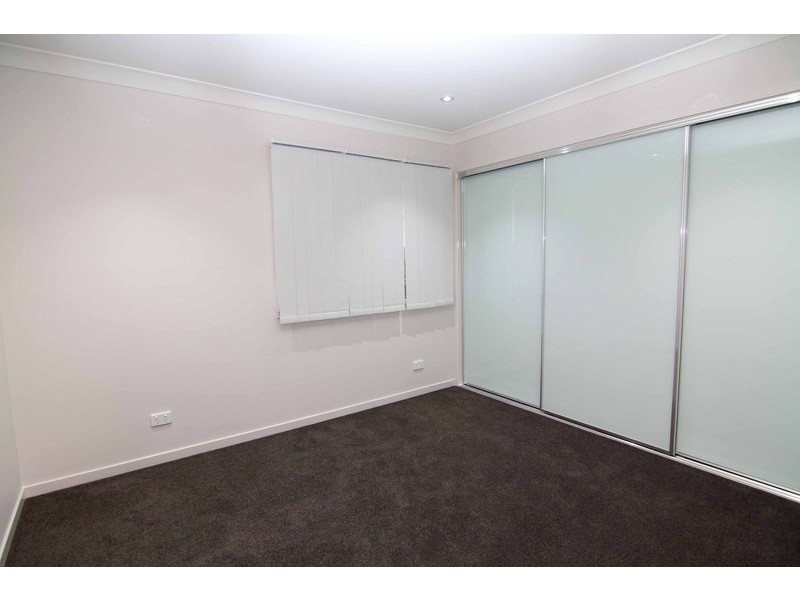 2/2 Compass Drive, Biggera Waters QLD 4216