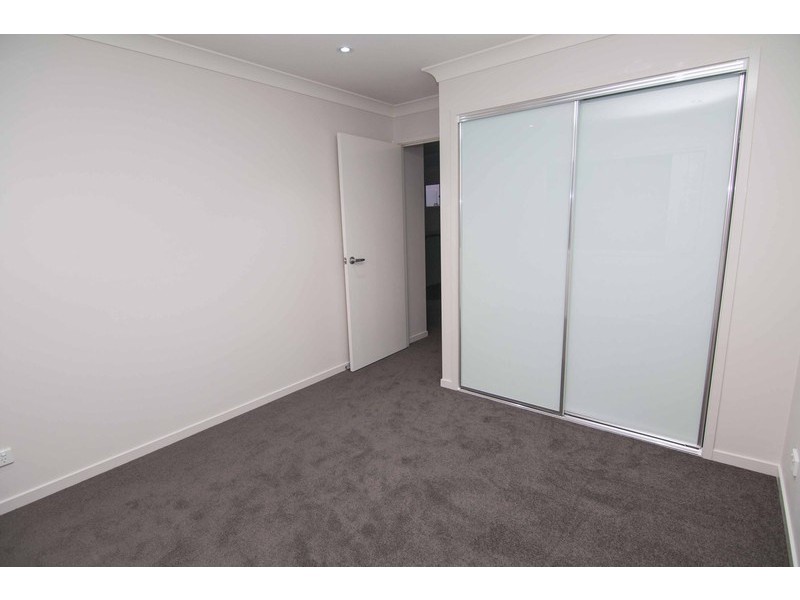 2/2 Compass Drive, Biggera Waters QLD 4216