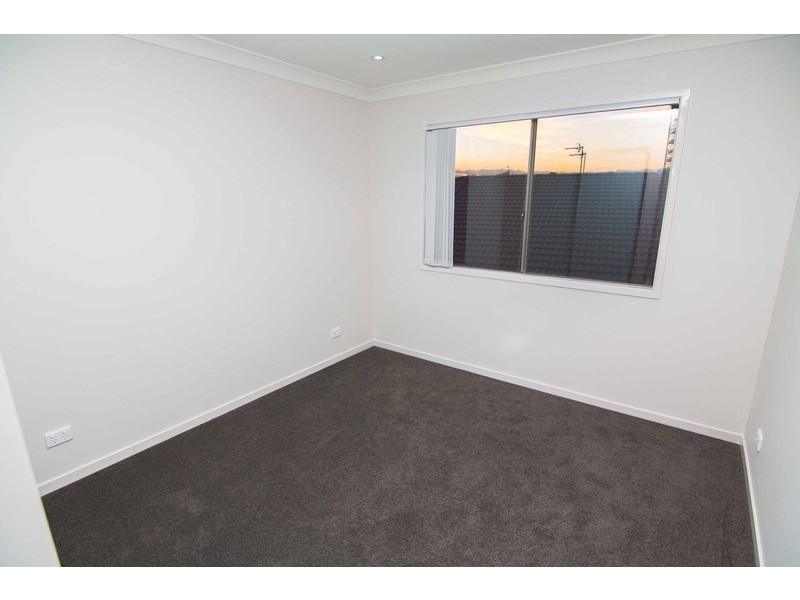 2/2 Compass Drive, Biggera Waters QLD 4216