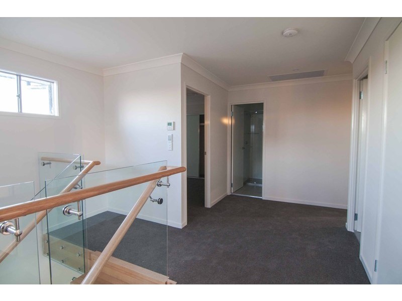 2/2 Compass Drive, Biggera Waters QLD 4216