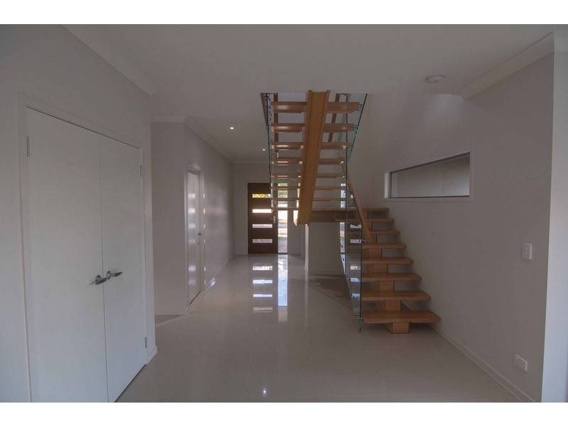 2/2 Compass Drive, Biggera Waters QLD 4216