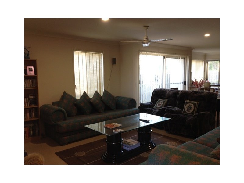 37 Marble Arch Place, Arundel QLD 4214