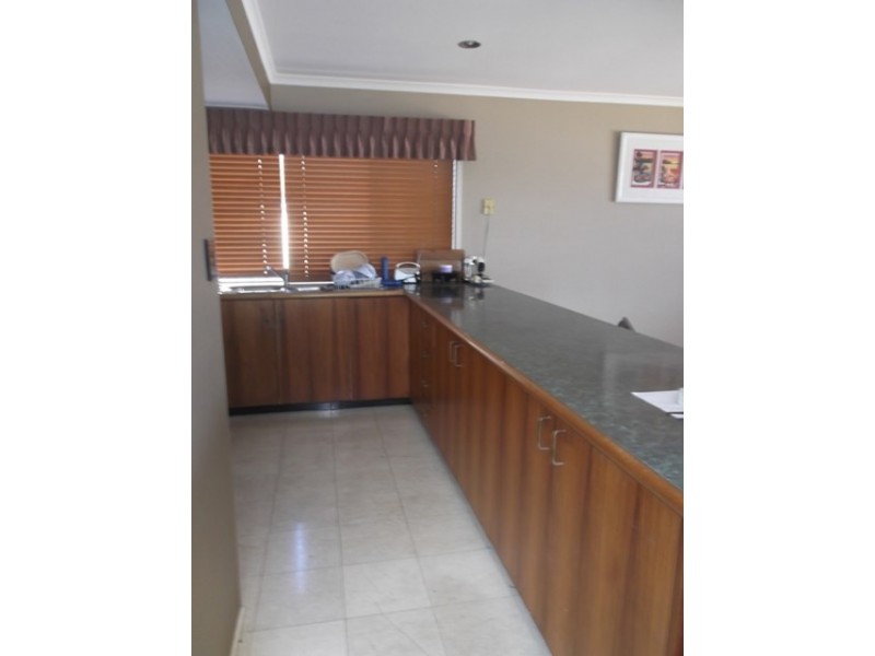 92 Oxley Drive, Paradise Point QLD 4216