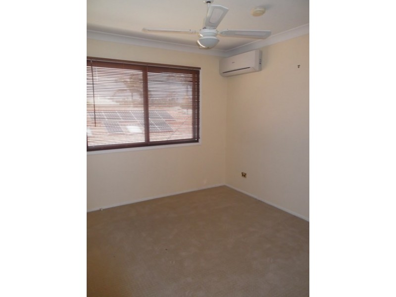 92 Oxley Drive, Paradise Point QLD 4216