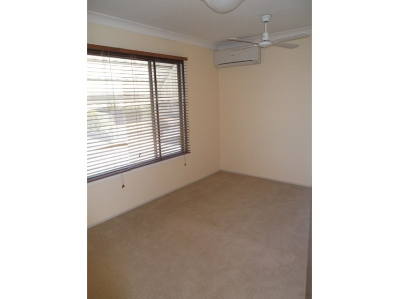 92 Oxley Drive, Paradise Point QLD 4216