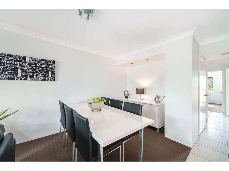 26/37 Bayview Street, Runaway Bay QLD 4216