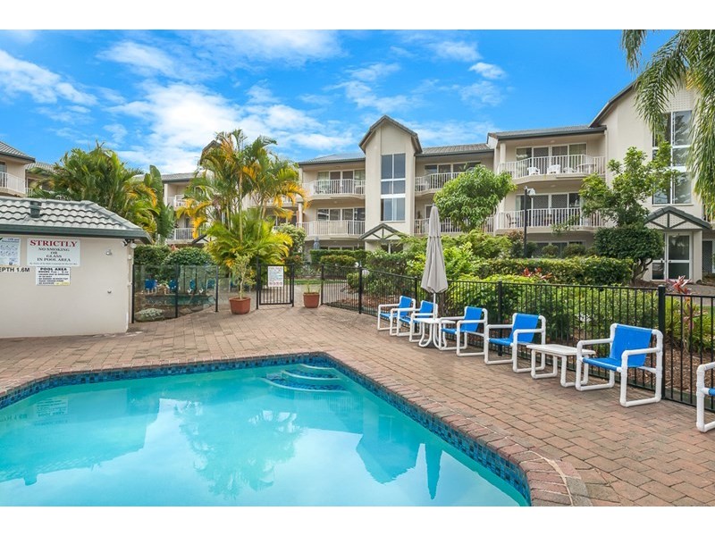 26/37 Bayview Street, Runaway Bay QLD 4216