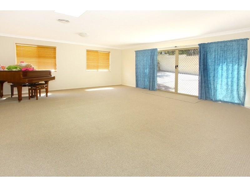 41 Geoff Wolter Drive, Molendinar QLD 4214