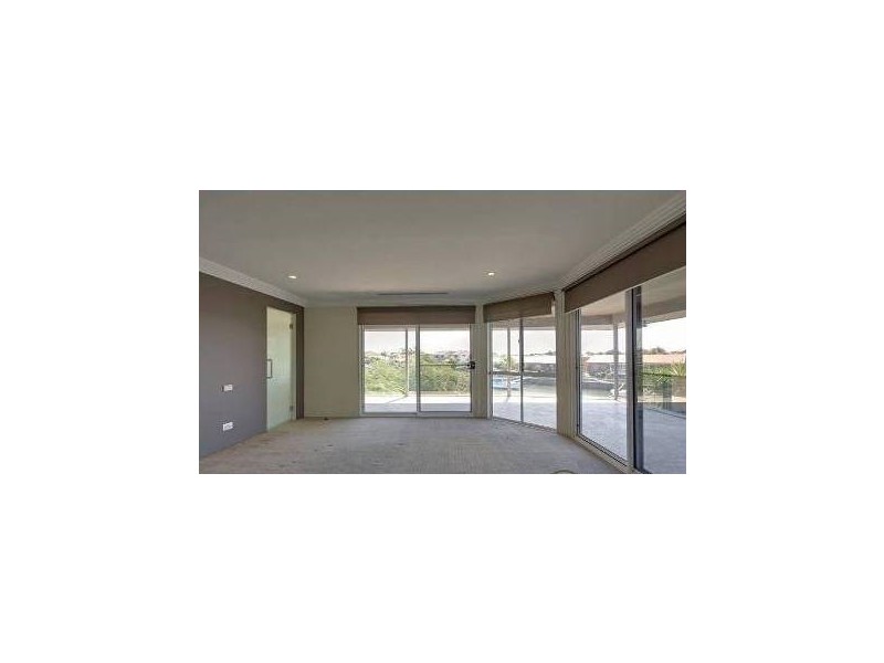 1 Sundance Way, Runaway Bay QLD 4216