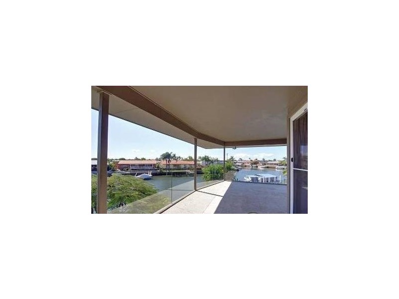 1 Sundance Way, Runaway Bay QLD 4216