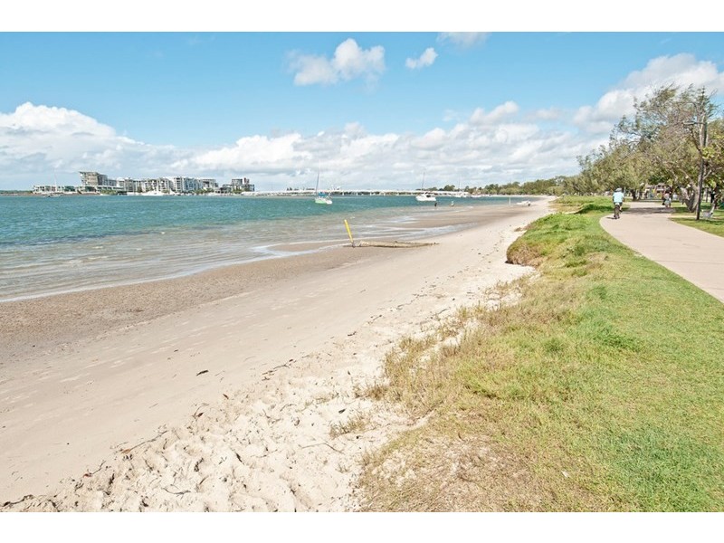 20 Bruce Avenue, Paradise Point QLD 4216