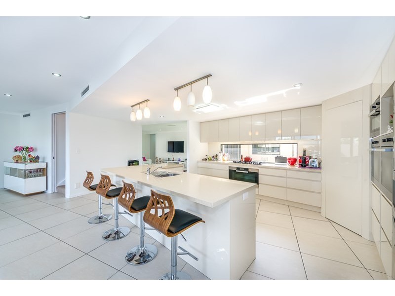 2136 Beaufort Way, Hope Island QLD 4212