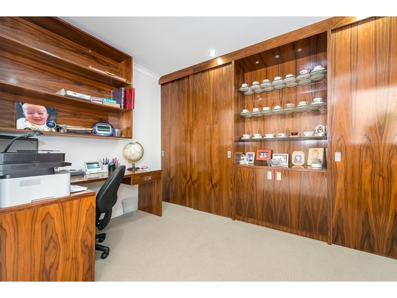 2136 Beaufort Way, Hope Island QLD 4212
