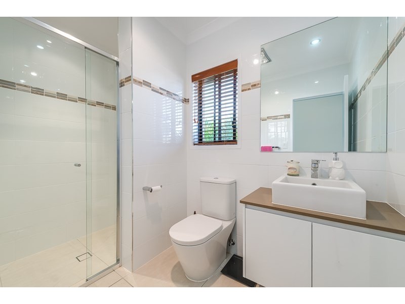 2136 Beaufort Way, Hope Island QLD 4212