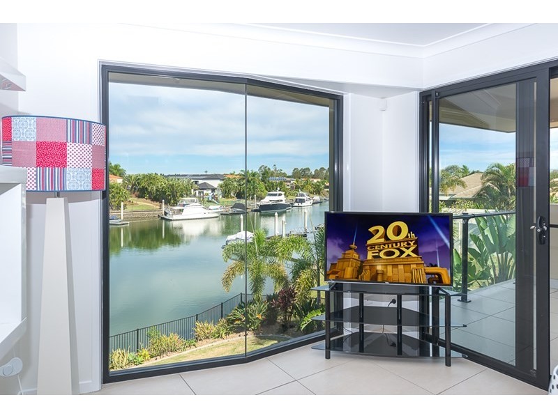 2136 Beaufort Way, Hope Island QLD 4212