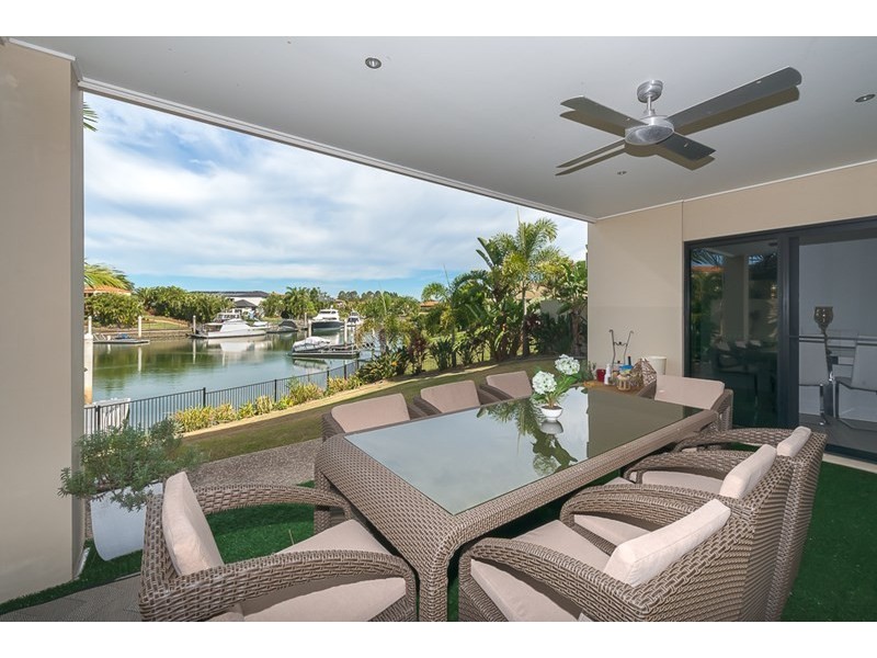 2136 Beaufort Way, Hope Island QLD 4212