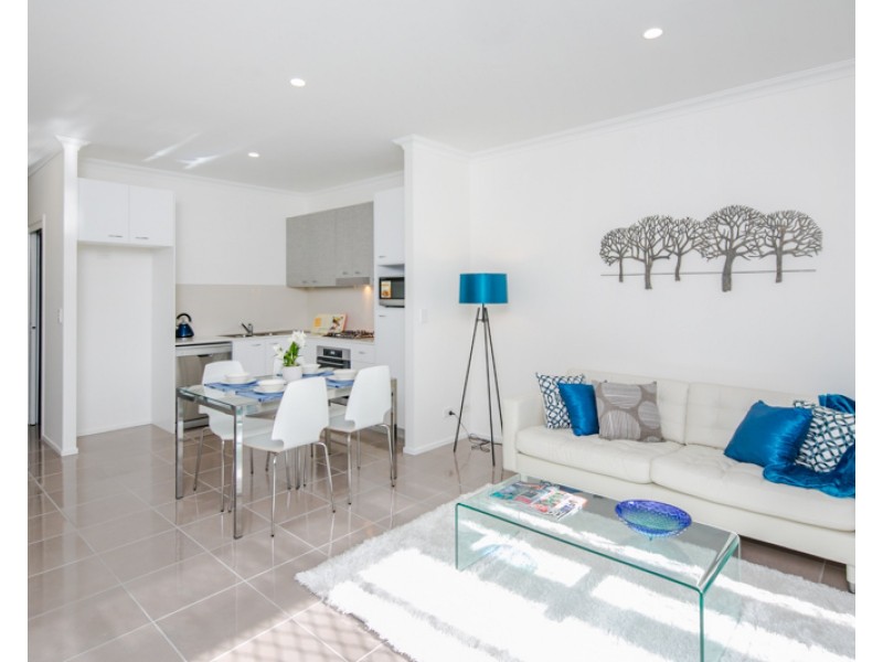 460 Pine Ridge Road, Coombabah QLD 4216