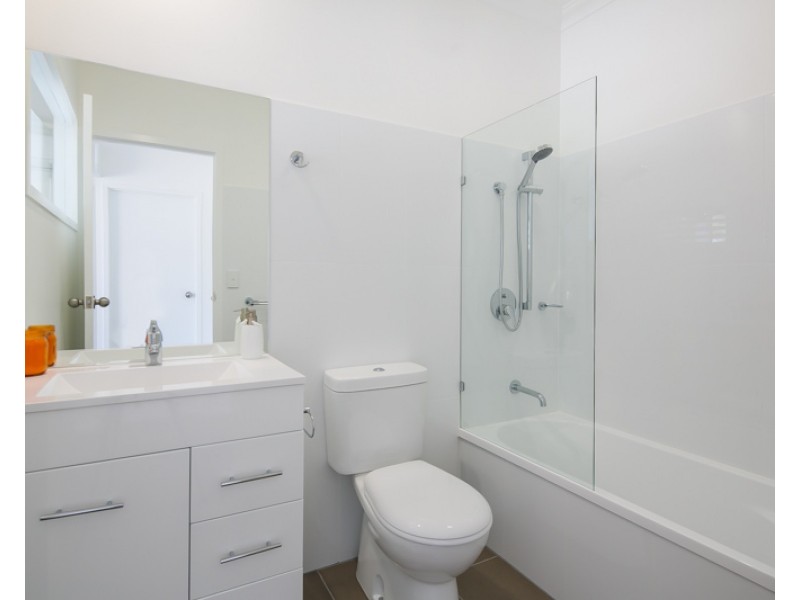 460 Pine Ridge Road, Coombabah QLD 4216