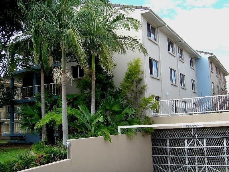 Labrador QLD 4215