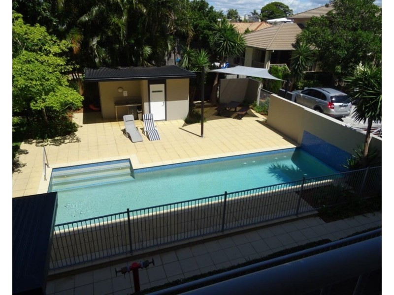 18/12 – 18 Bayview Street, Runaway Bay QLD 4216