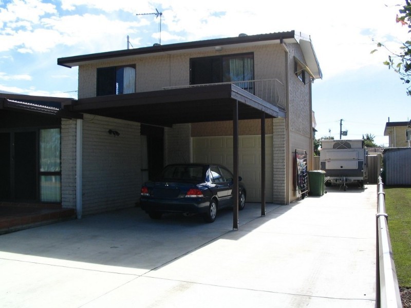 9 Kilmartin Esplanade, Biggera Waters QLD 4216