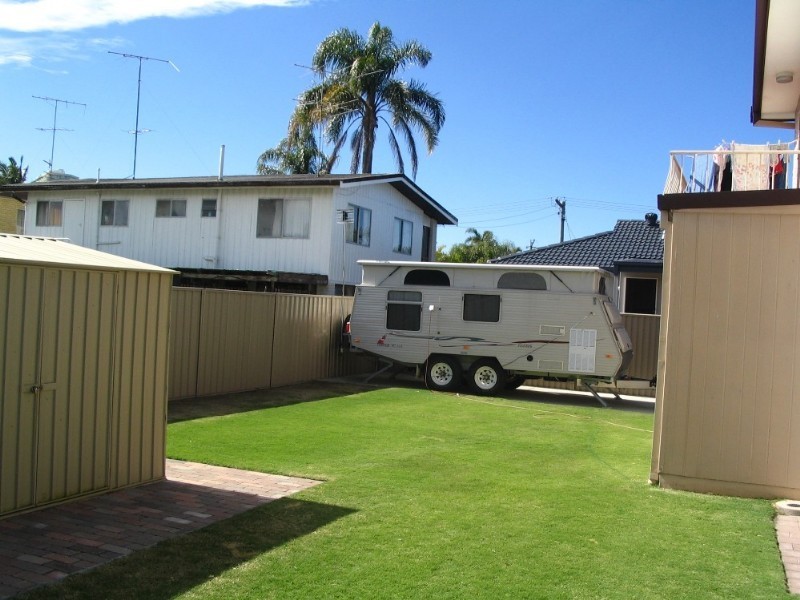 9 Kilmartin Esplanade, Biggera Waters QLD 4216