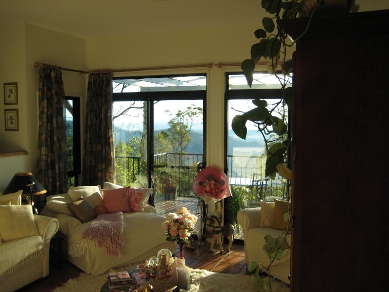 703 Main Western Road, Tamborine Mountain QLD 4272