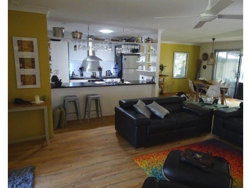 6/136 Pacific Pines Boulevard, Pacific Pines QLD 4211