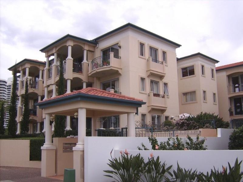 Runaway Bay QLD 4216