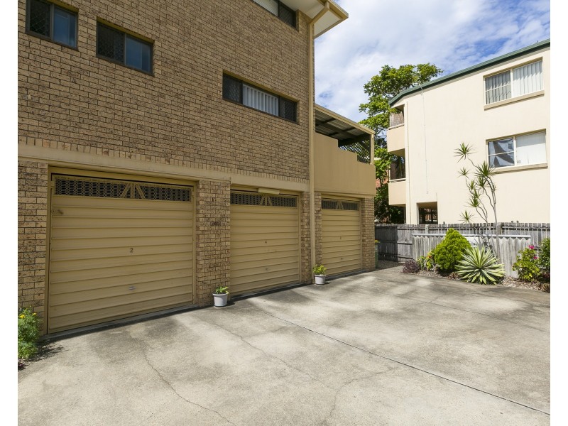 2/53 Bayview Street, Runaway Bay QLD 4216
