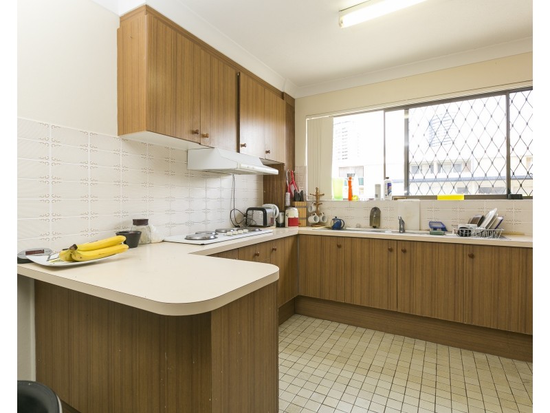 2/53 Bayview Street, Runaway Bay QLD 4216